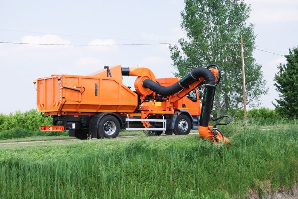 Braccio tagliaerba aspirante Cyclone AC di Hymach